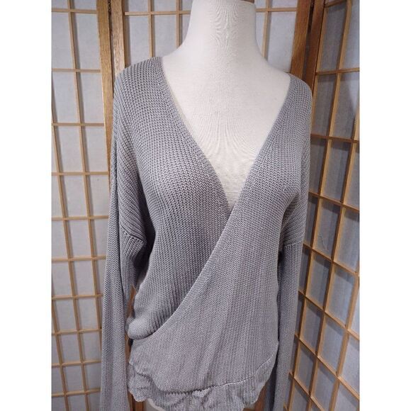 Nude M/L Crossover Sweater  - Picture 12 of 13